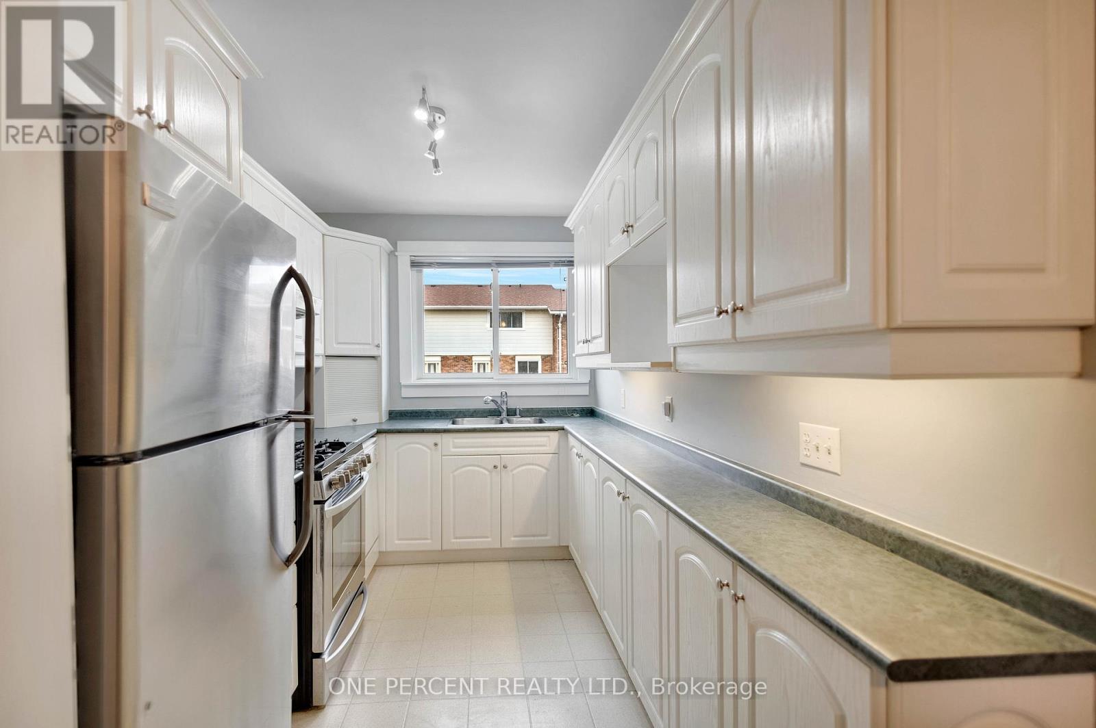 32 MONTCLAIR CRESCENT - 7