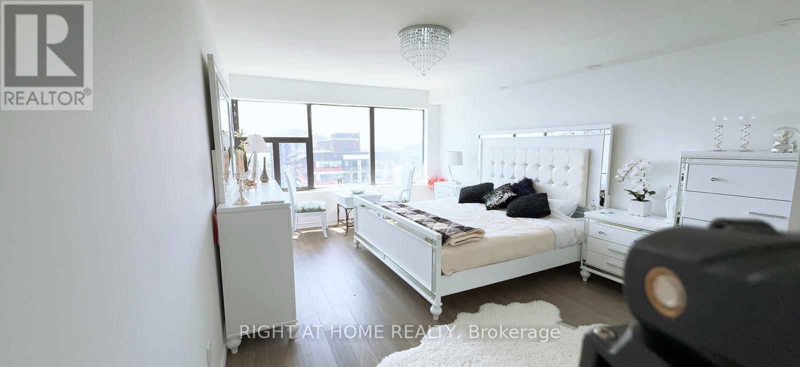 #1301 185 ONTARIO STREET - 13
