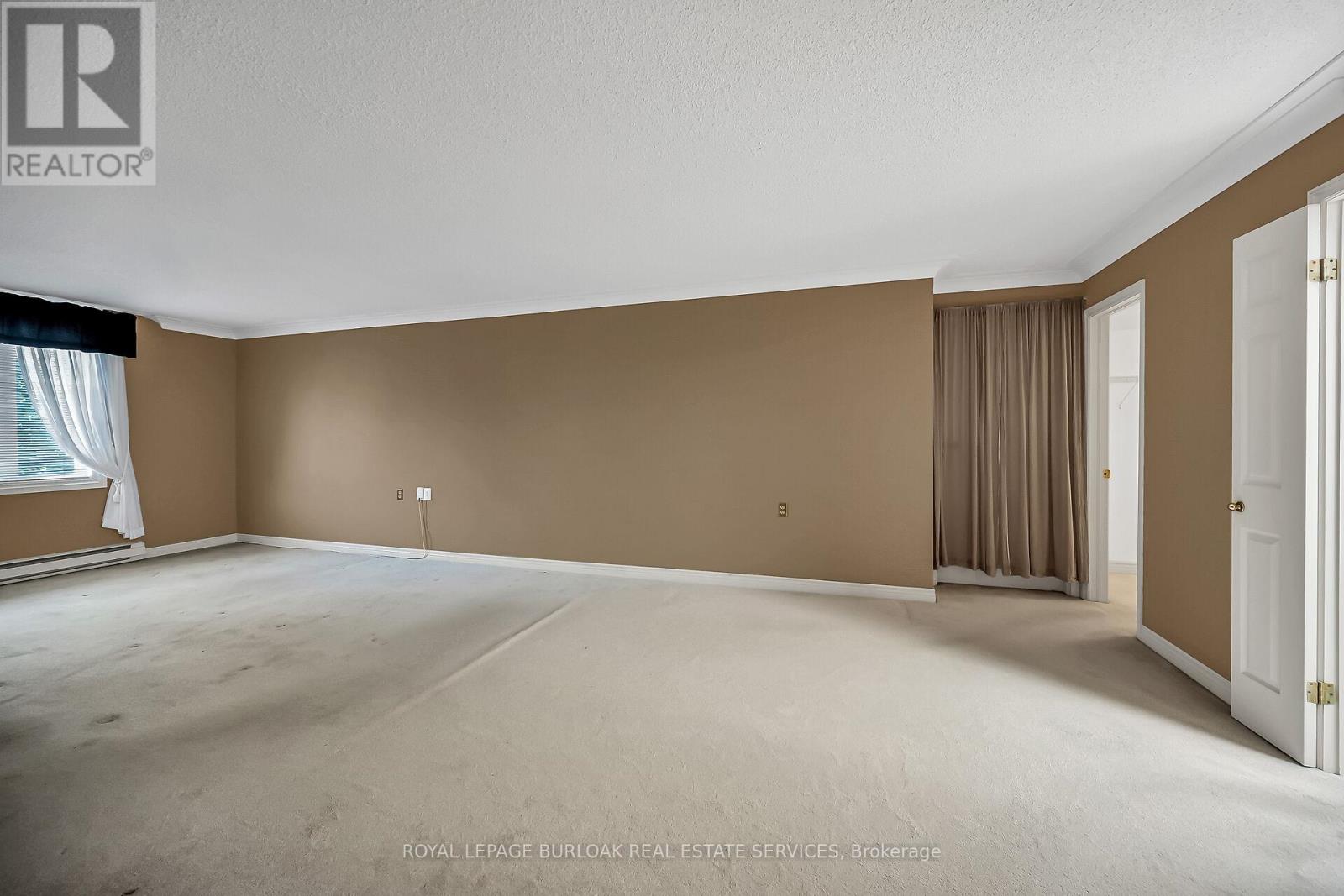 #PH1 150 WILSON STREET W - 19