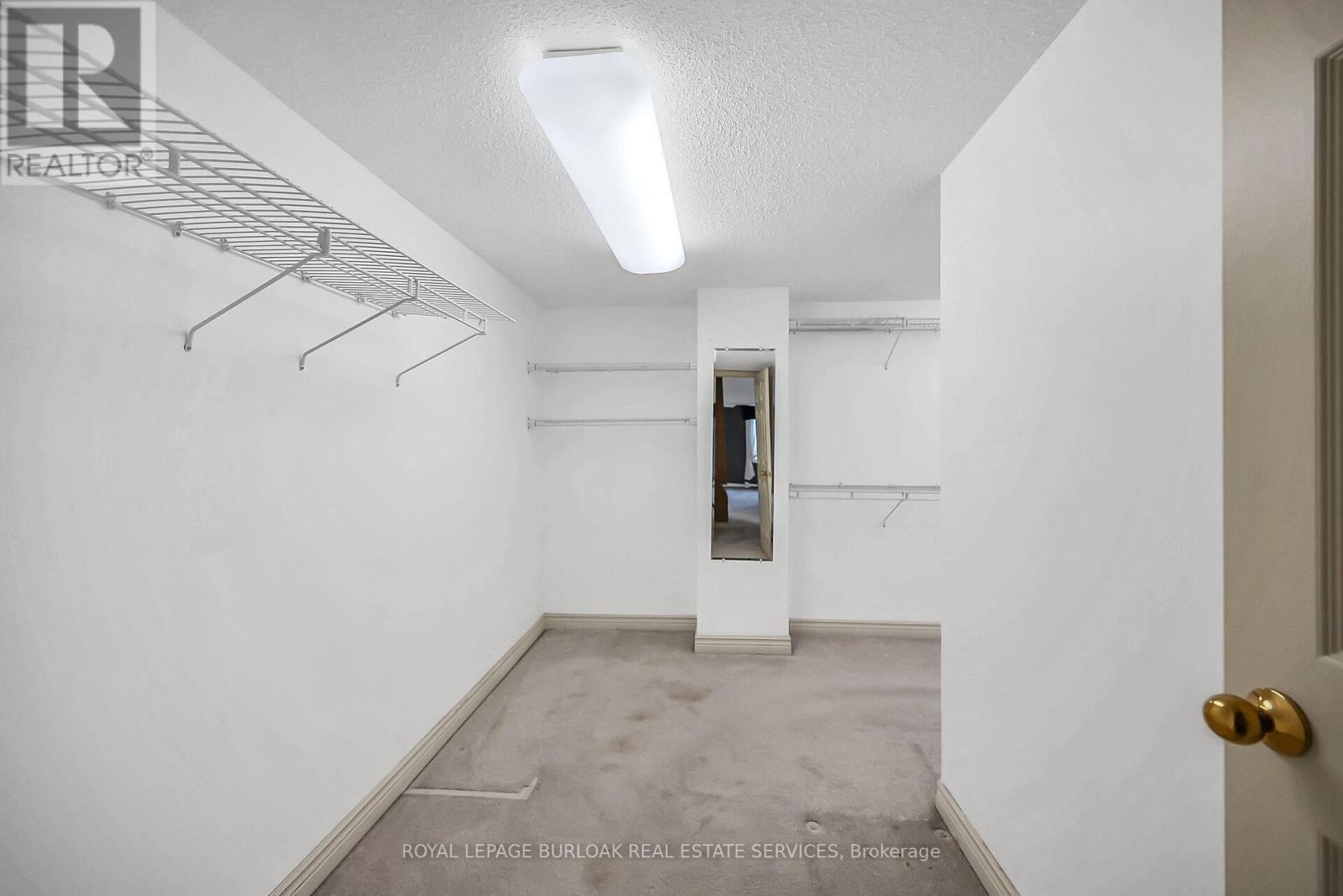 #PH1 150 WILSON STREET W - 24