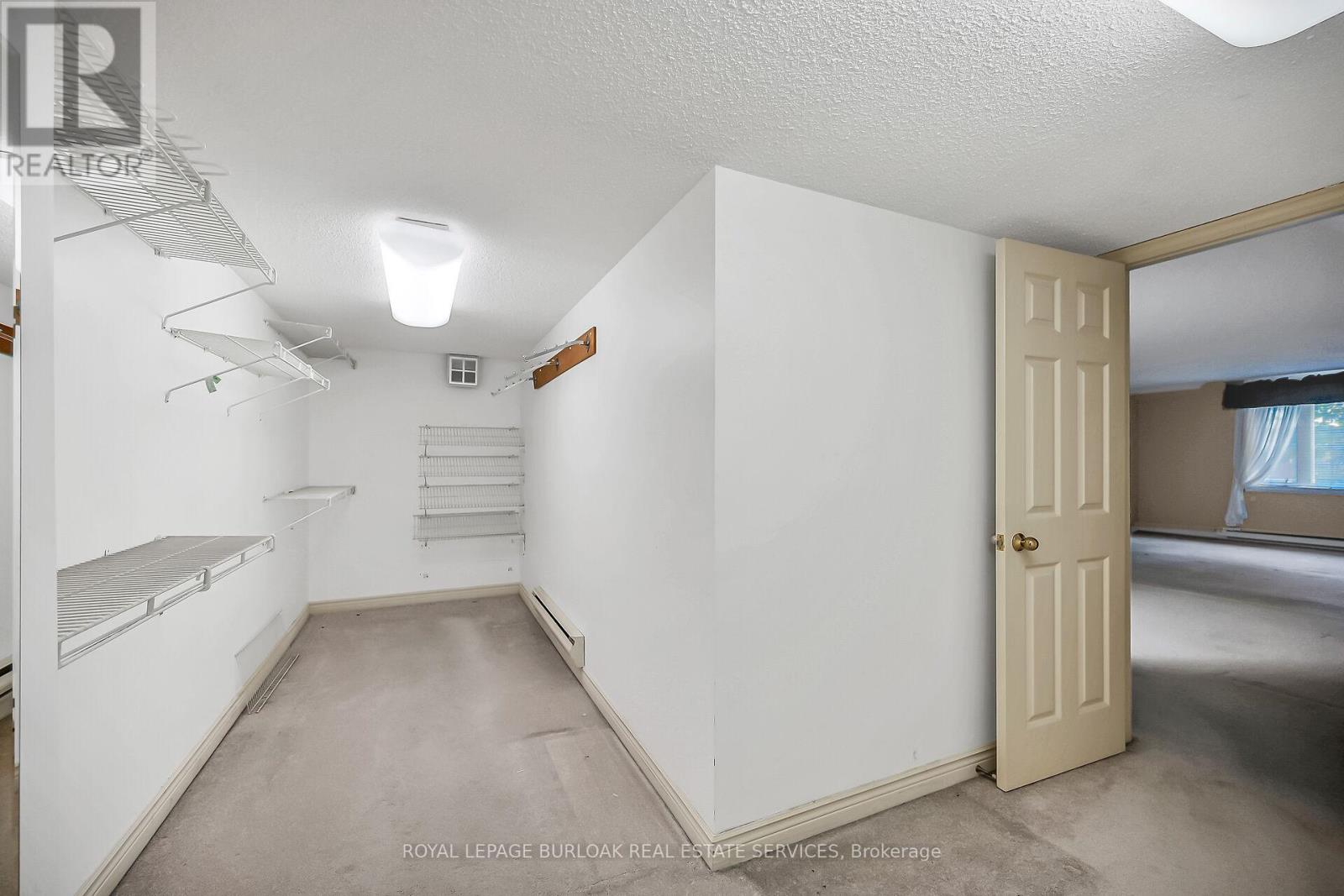 #PH1 150 WILSON STREET W - 25