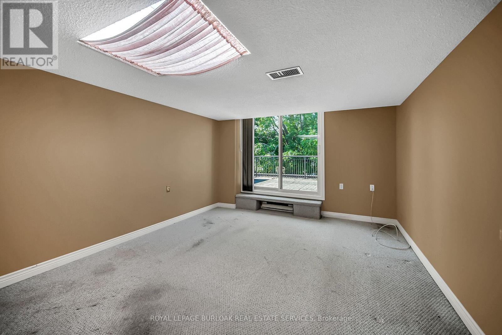 #PH1 150 WILSON STREET W - 28