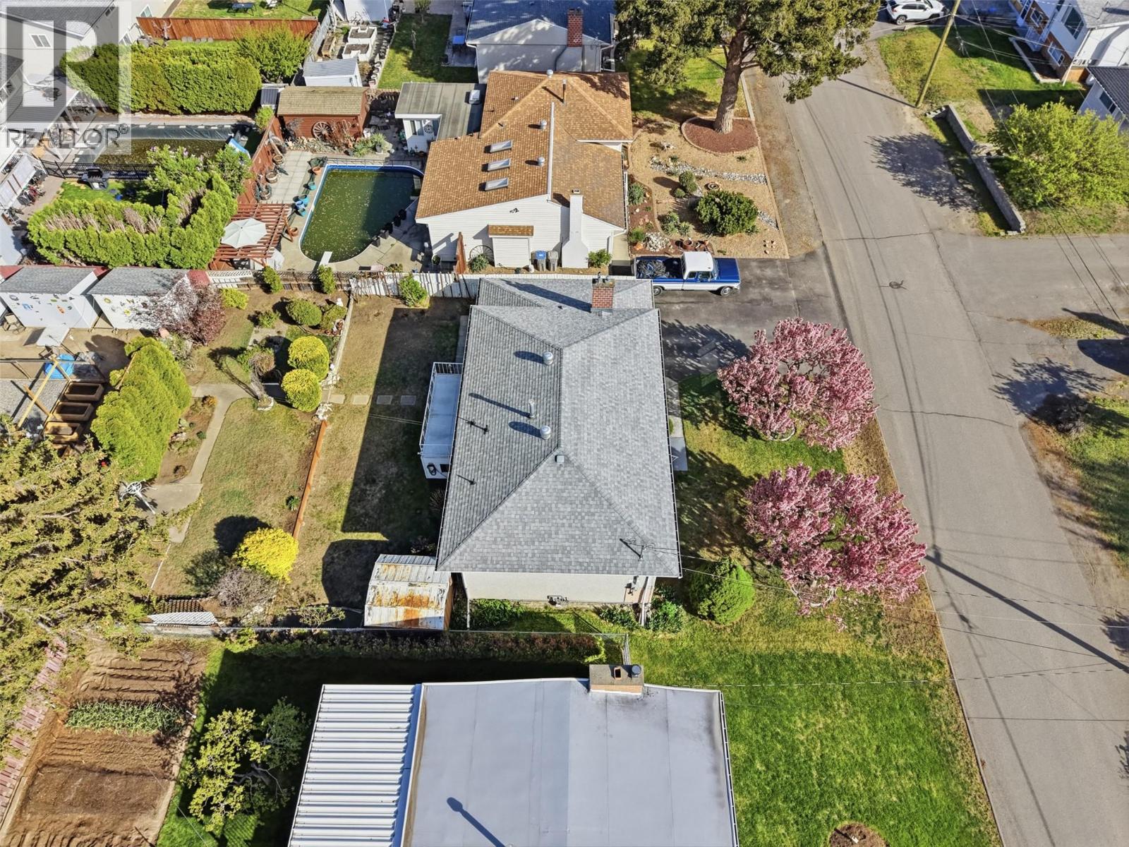 750 STEWART Avenue - 59