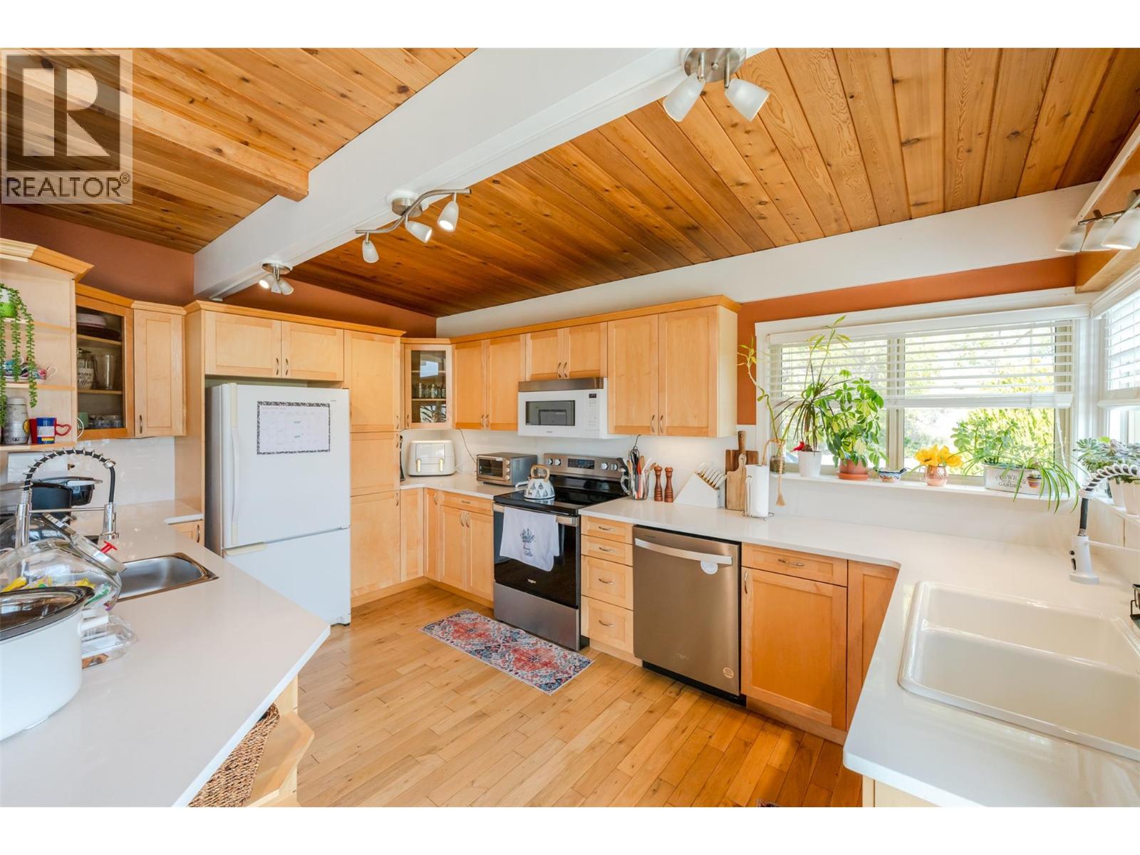 311 SUNGLO Drive, Penticton