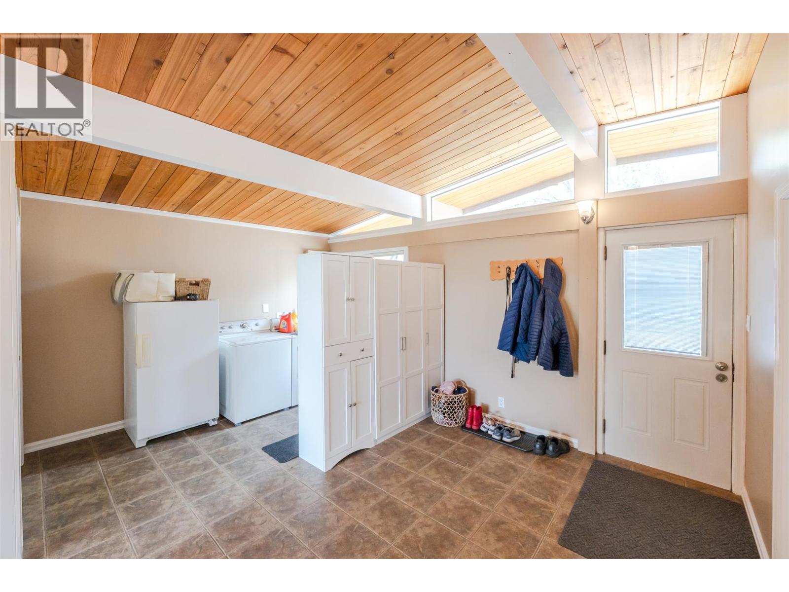 311 SUNGLO Drive, Penticton