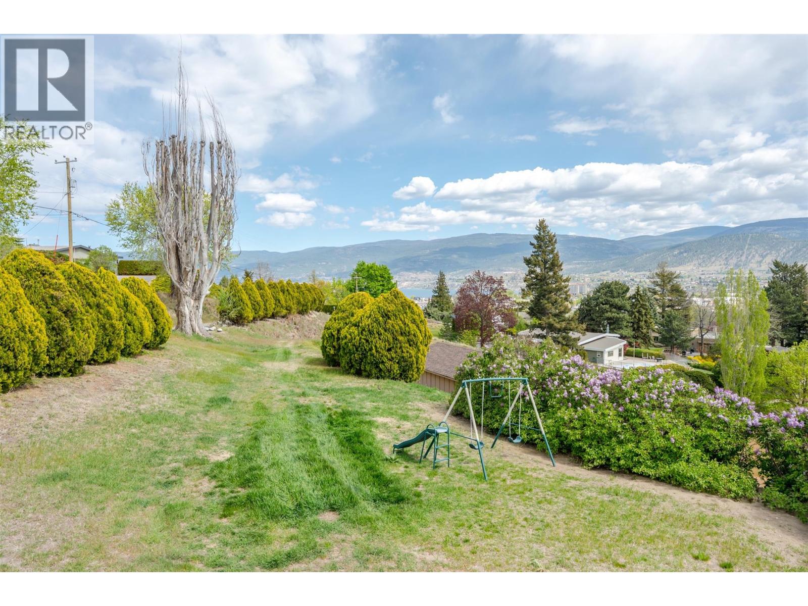 311 SUNGLO Drive, Penticton