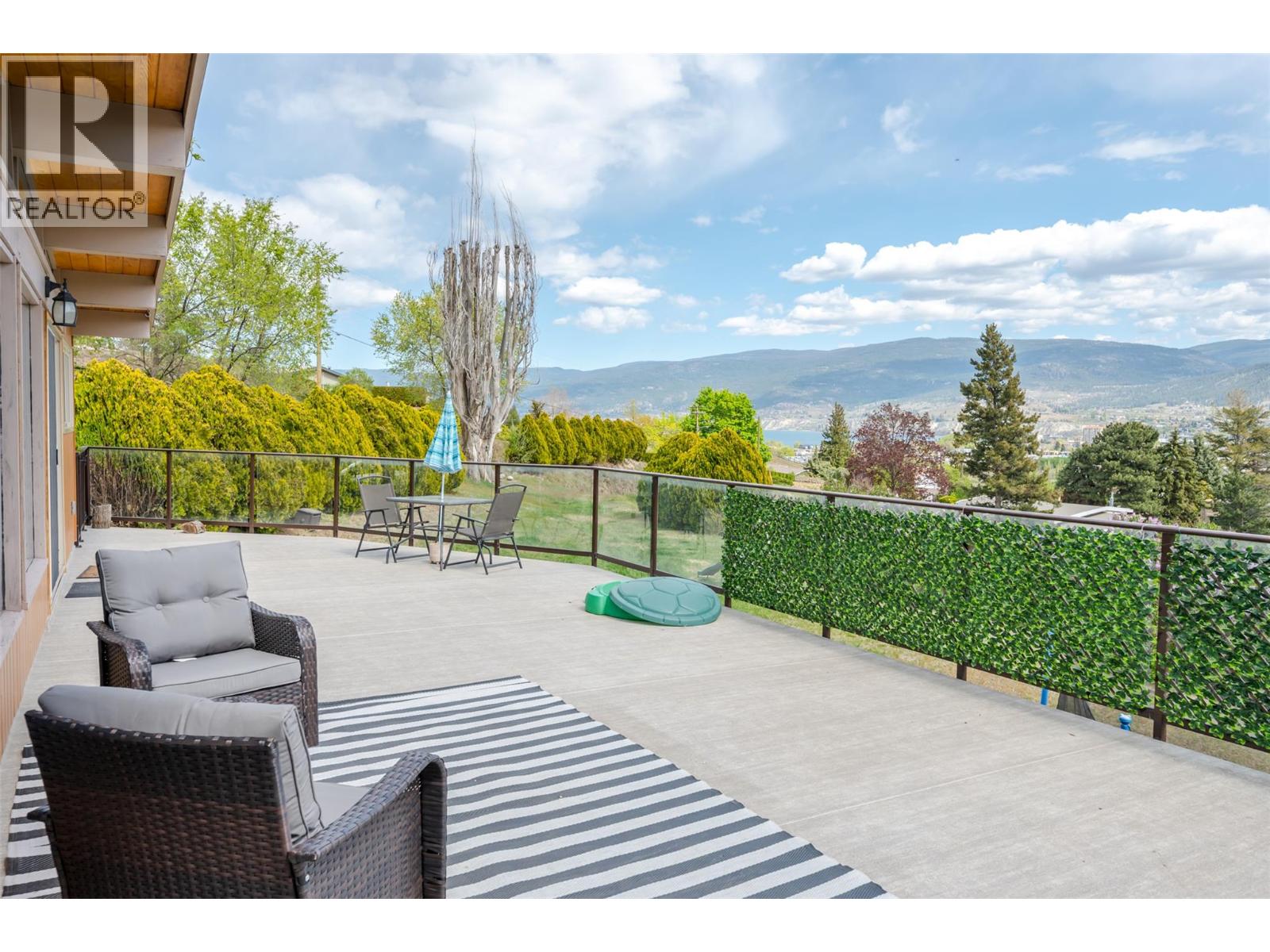 311 SUNGLO Drive, Penticton