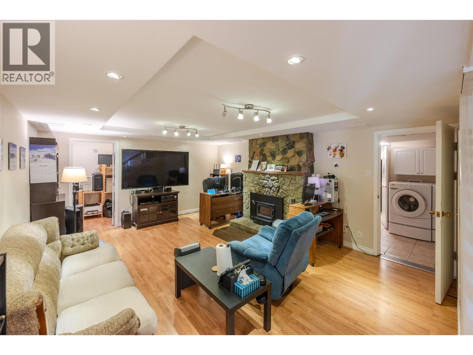 311 SUNGLO Drive - 55