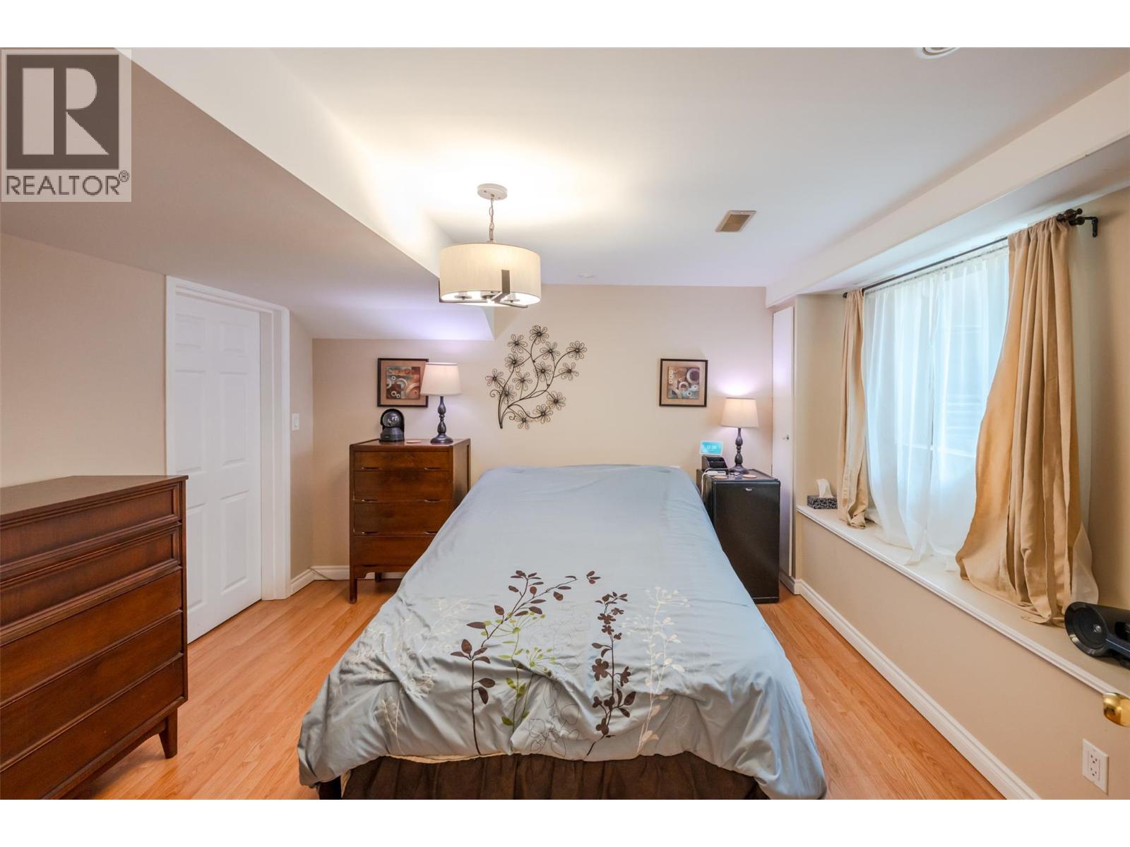 311 SUNGLO Drive - 64
