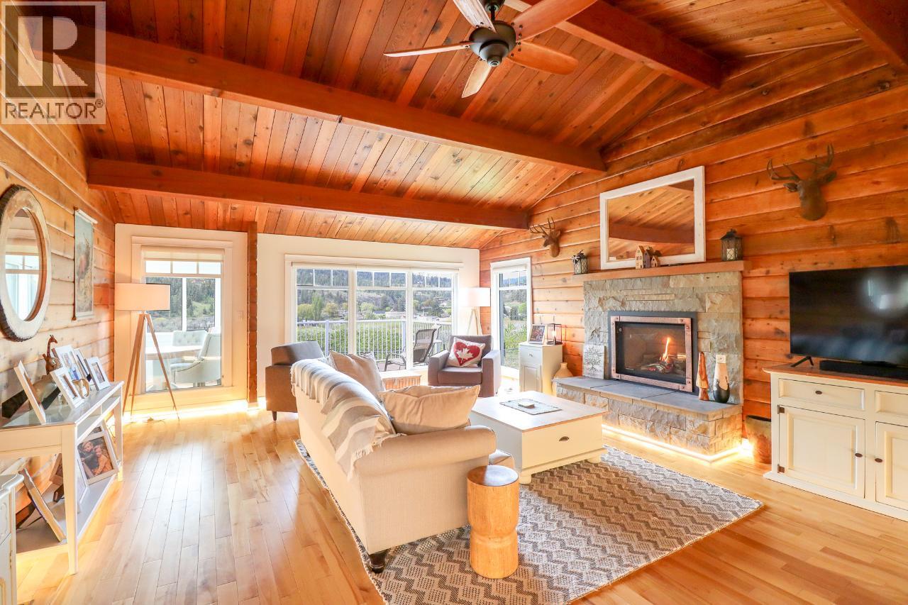 5816 Andrew Avenue, Summerland