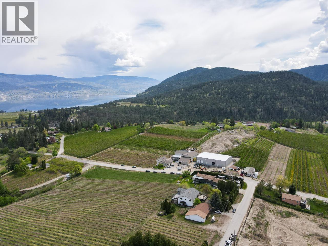 5816 Andrew Avenue, Summerland
