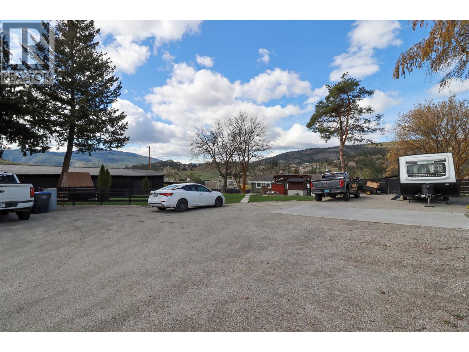 5816 Andrew Avenue, Summerland