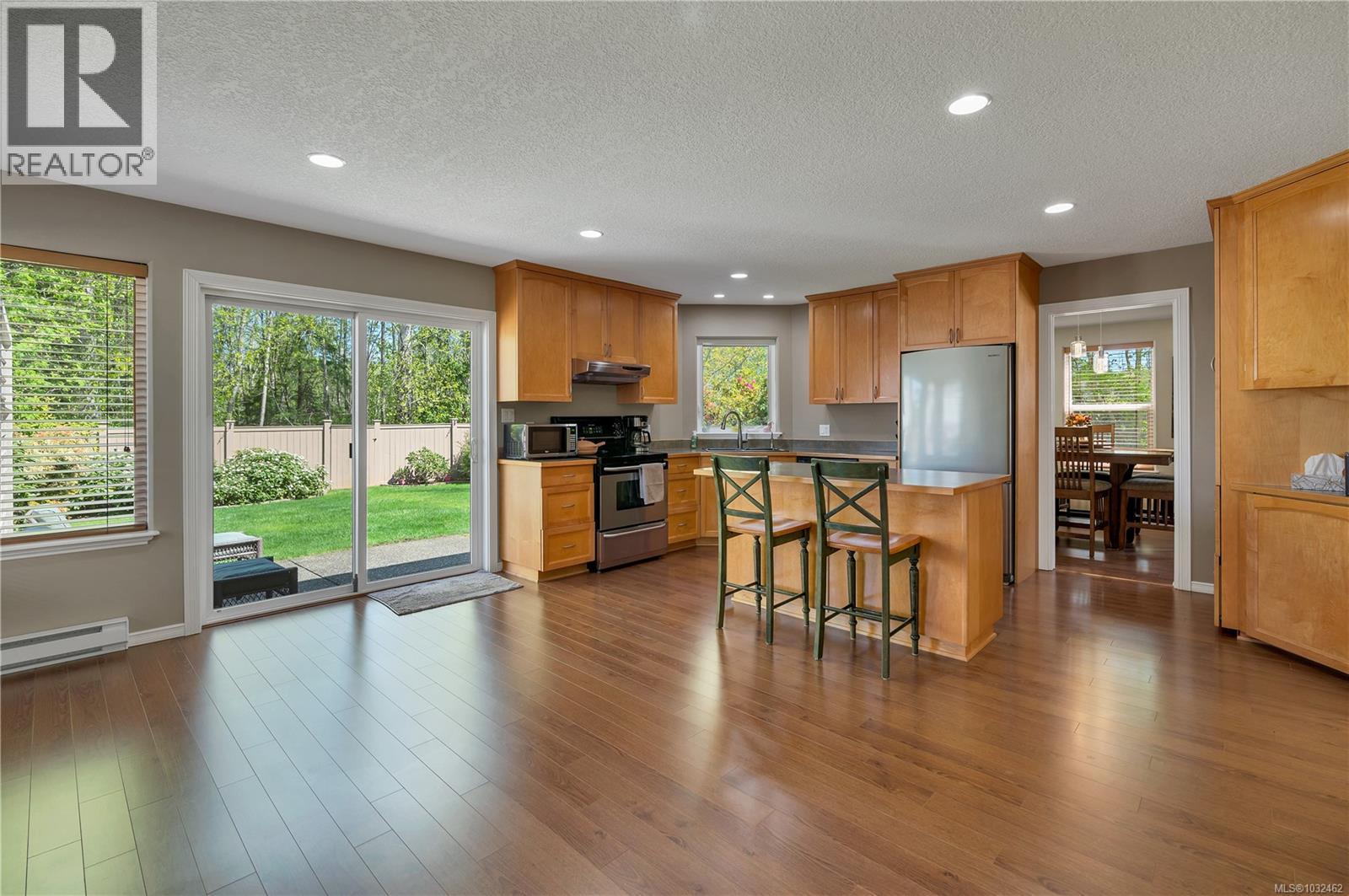 668 Garden Way - 11