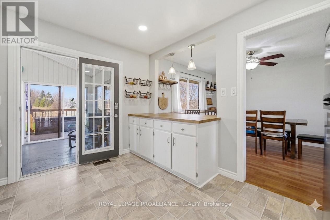 585 LESTER ROAD - 14