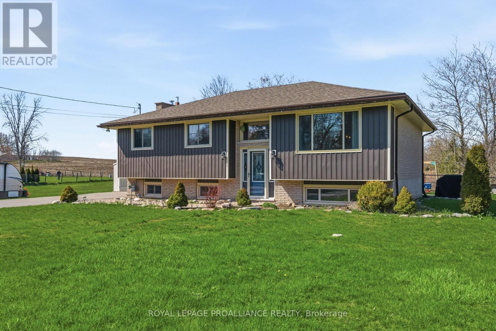 585 LESTER ROAD - 2
