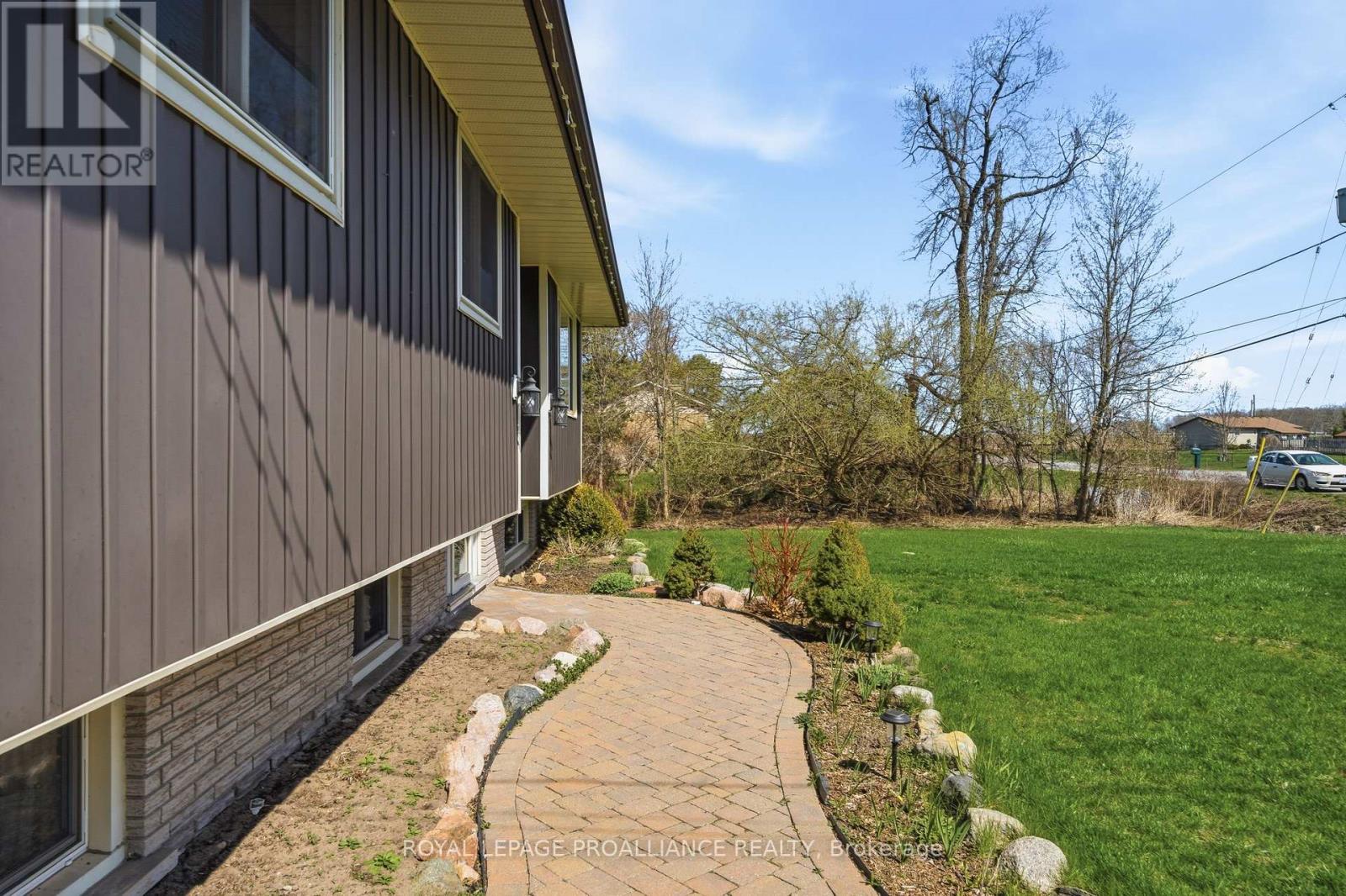 585 LESTER ROAD - 3
