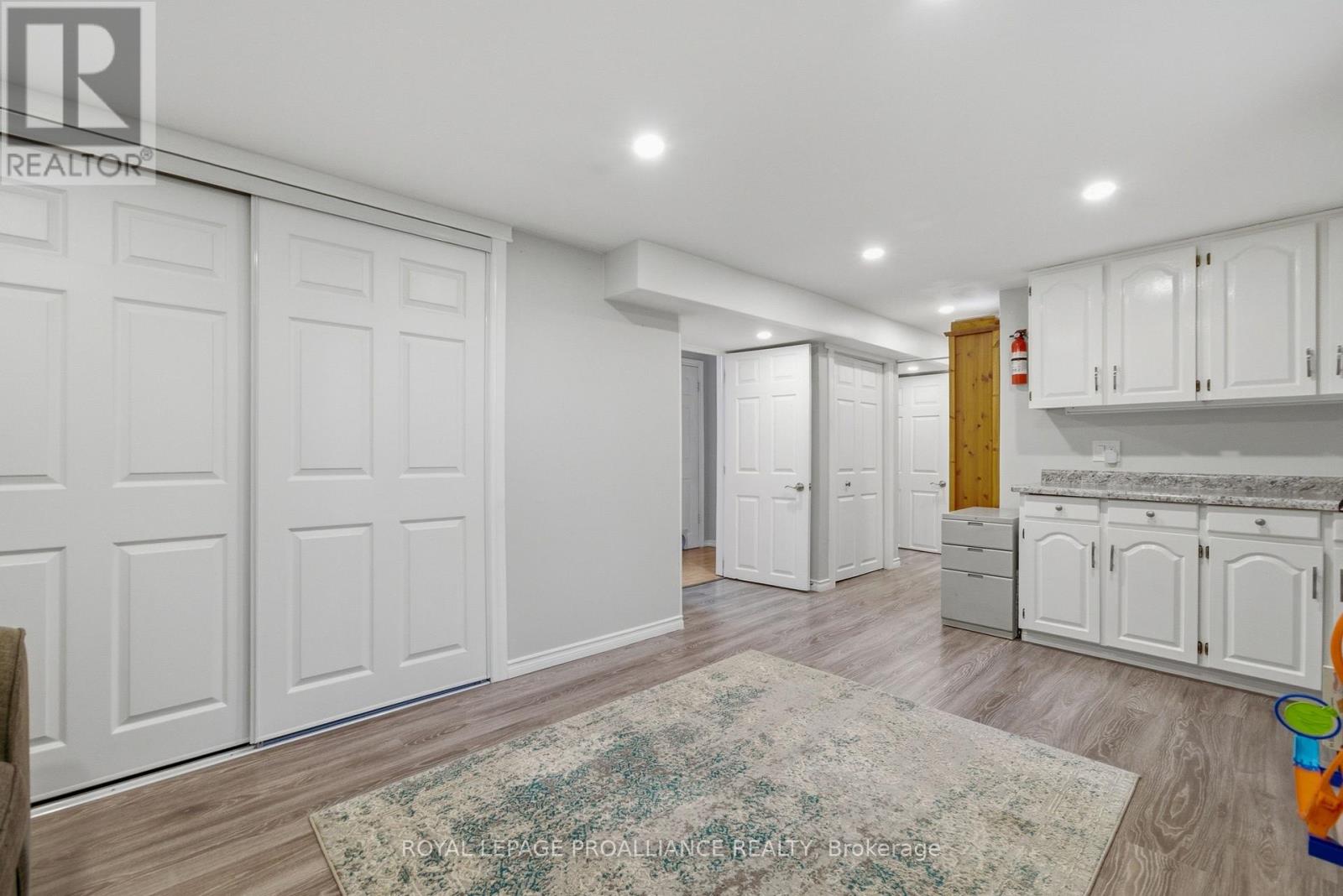 585 LESTER ROAD - 32