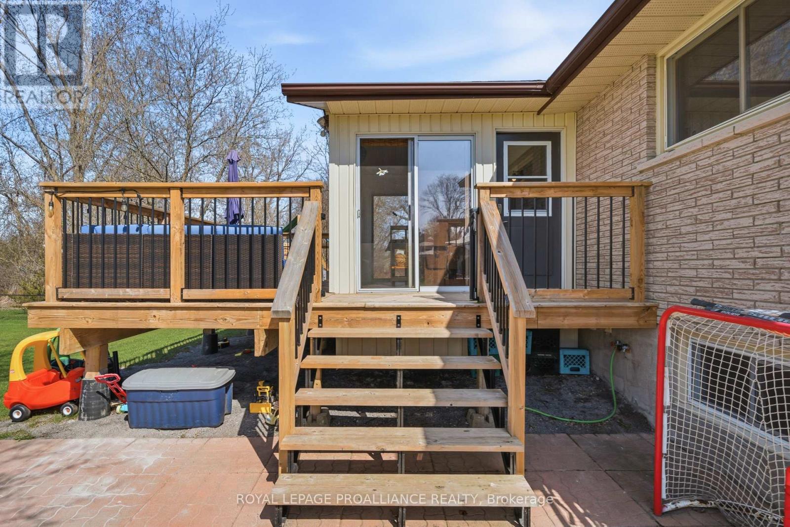 585 LESTER ROAD - 35
