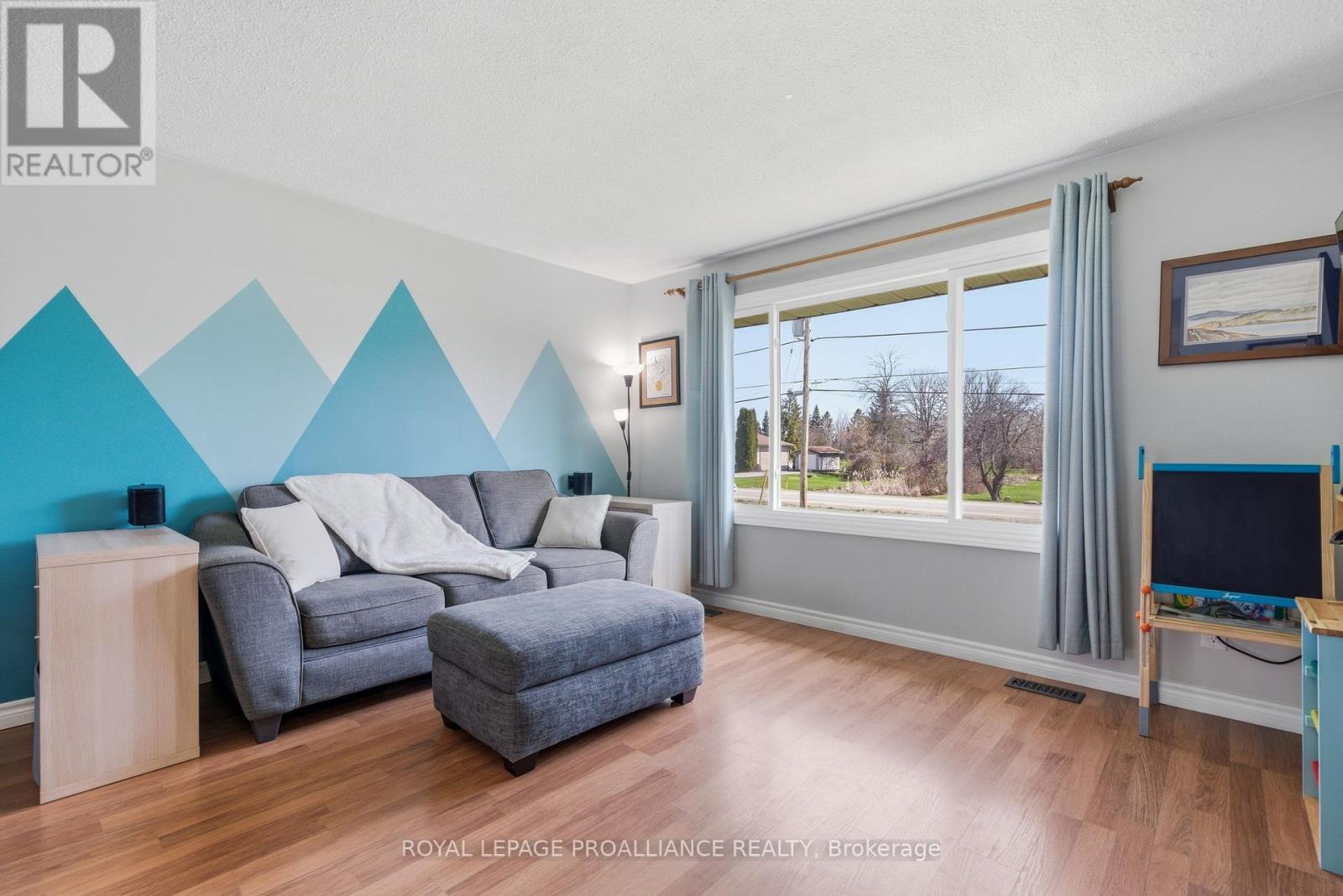 585 LESTER ROAD - 6