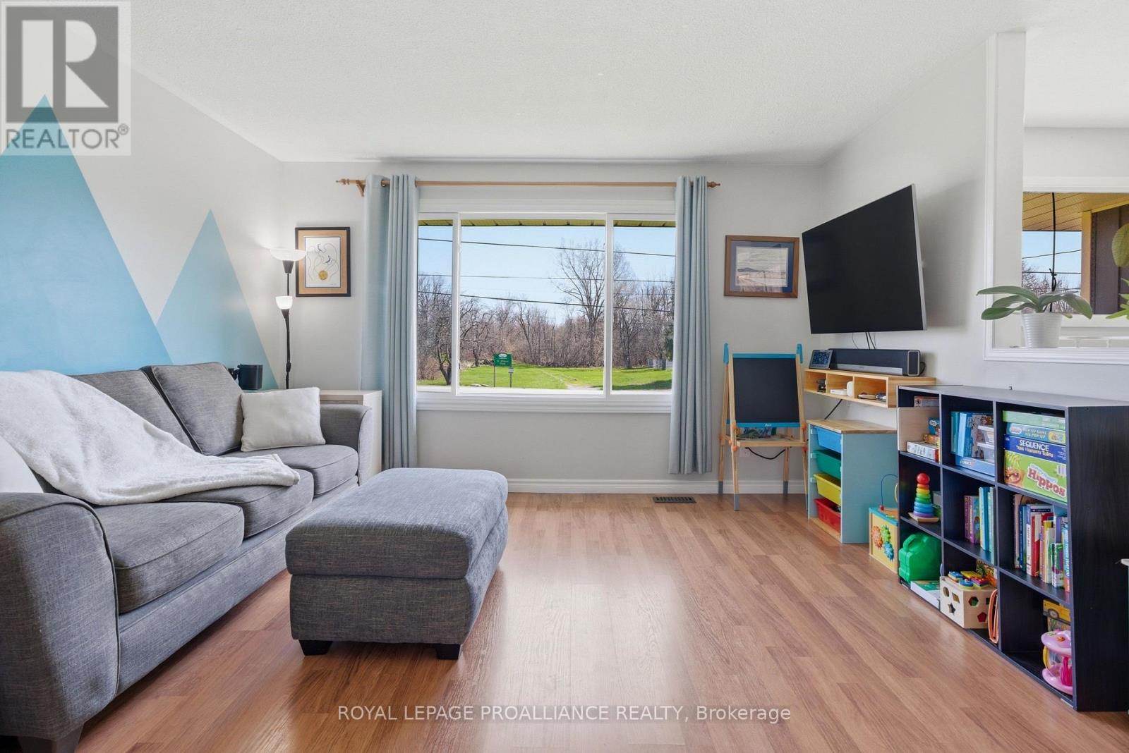 585 LESTER ROAD - 7
