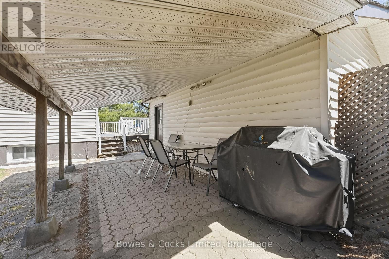 1044 COUNTY ROAD 40 - 42