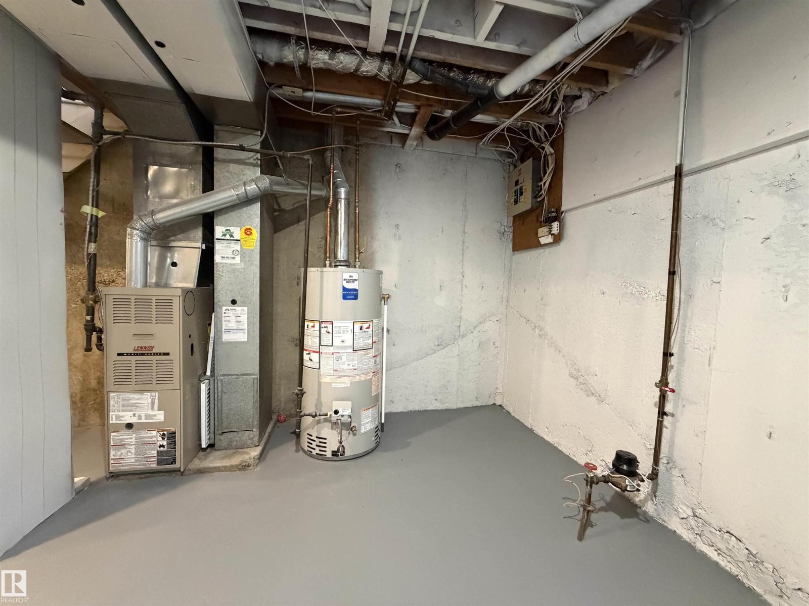 404 HERMITAGE RD NW, Edmonton