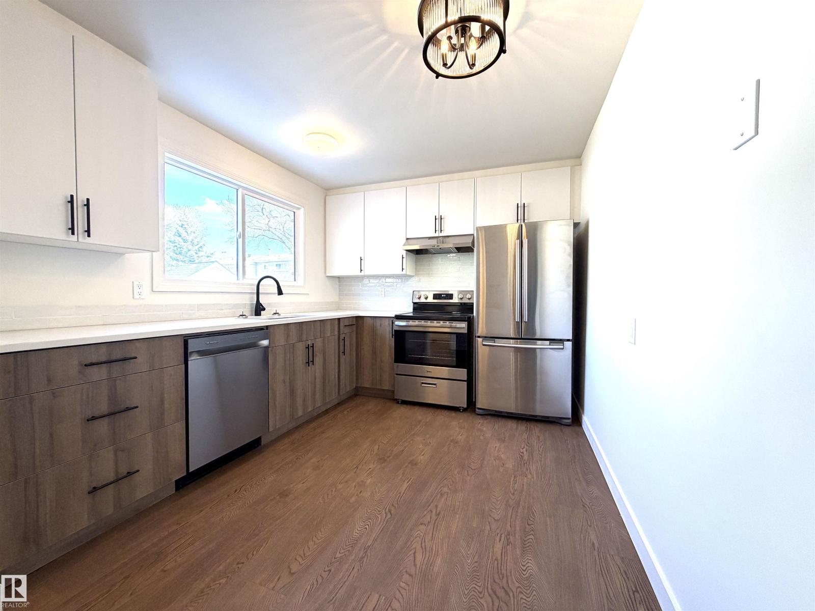 404 HERMITAGE RD NW, Edmonton