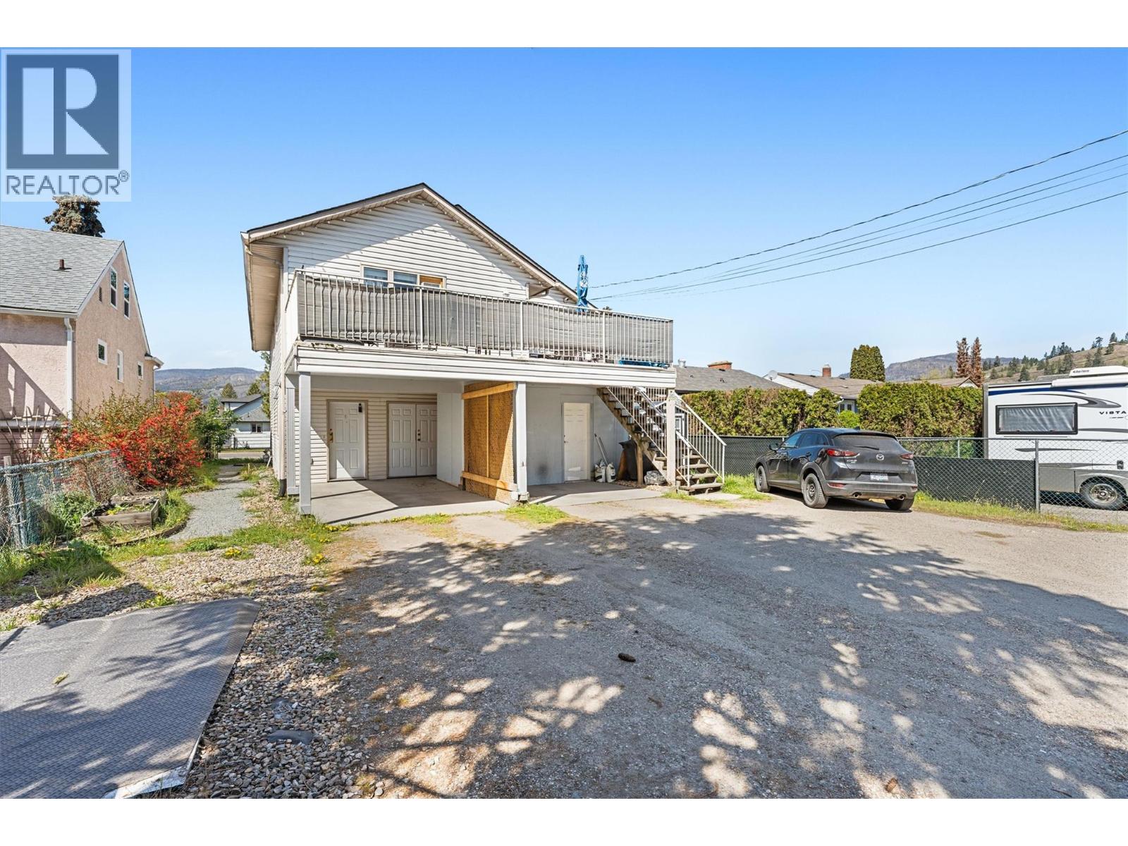  859 Richter Street, Kelowna