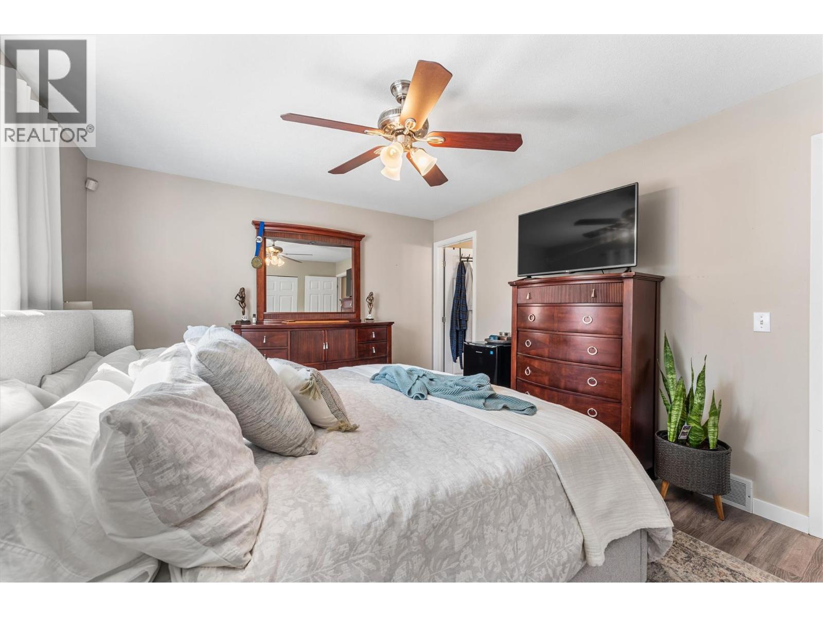  859 Richter Street, Kelowna