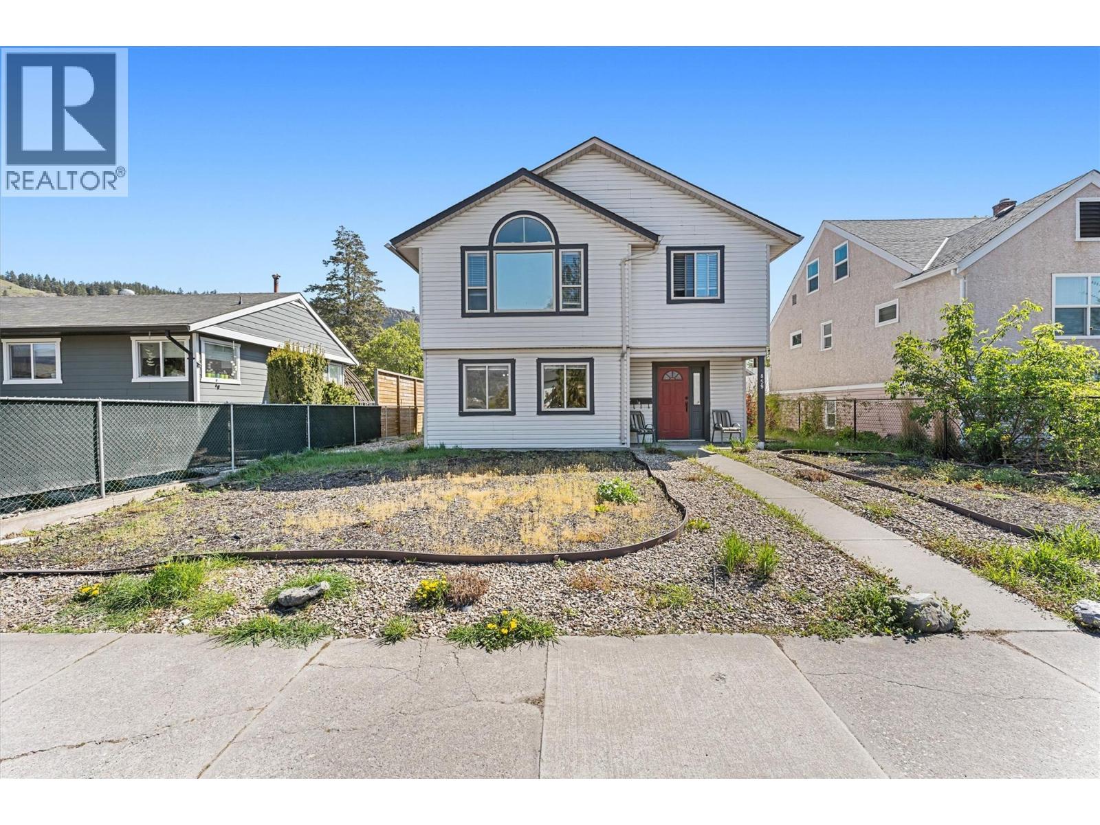  859 Richter Street, Kelowna