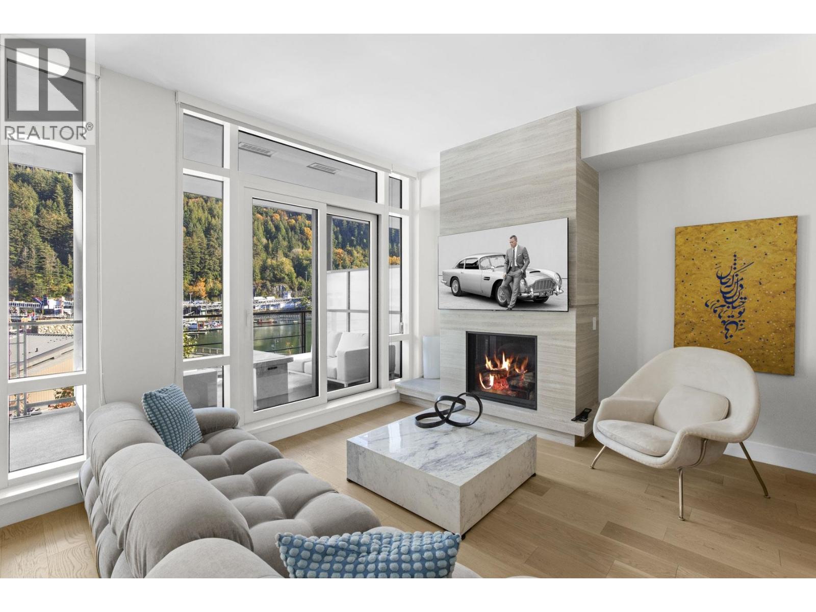 301 6697 NELSON AVENUE, West Vancouver