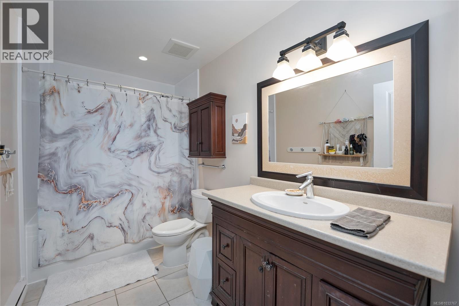 2229 Arbutus Rd - 50
