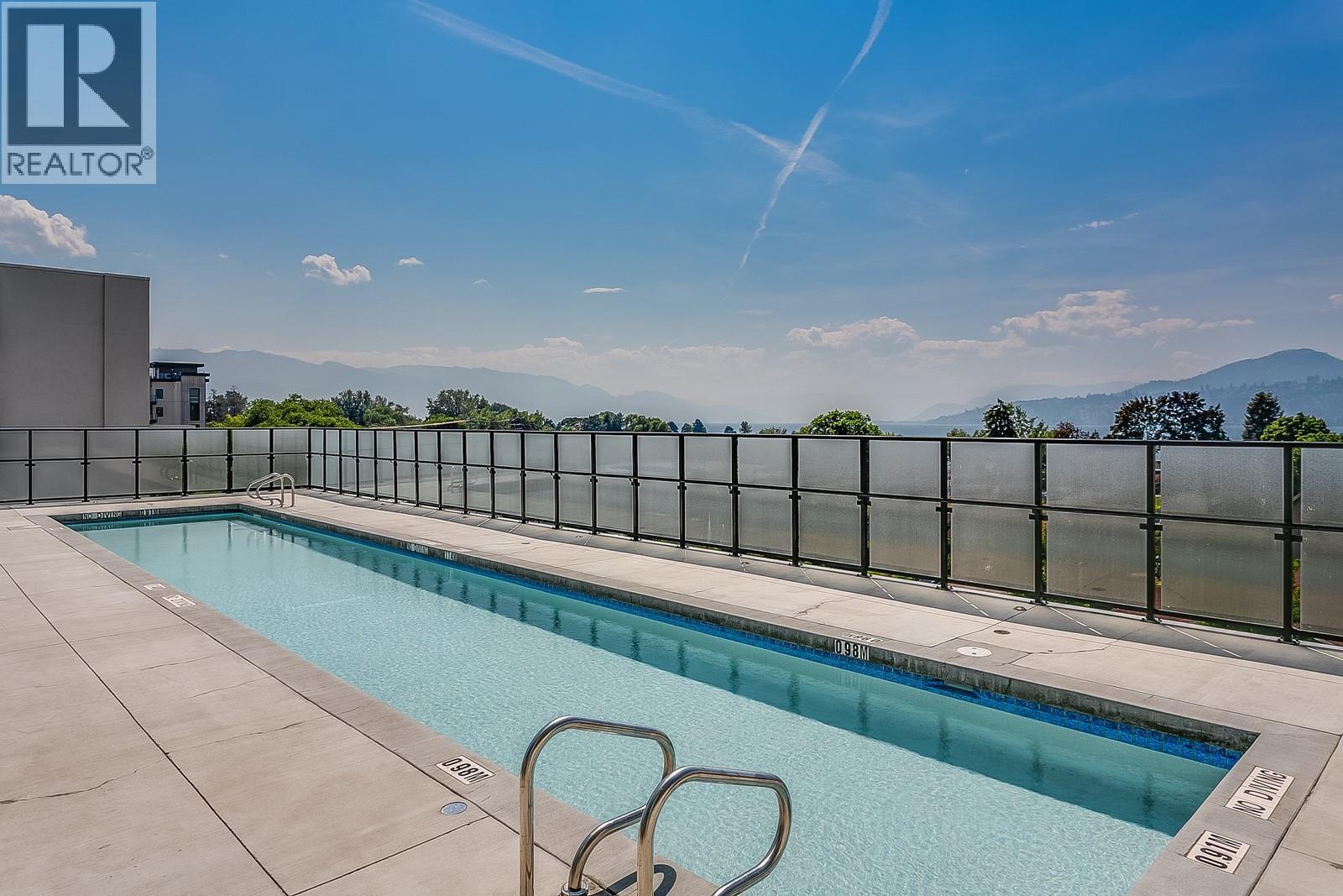 #301 485 Groves Avenue - 38