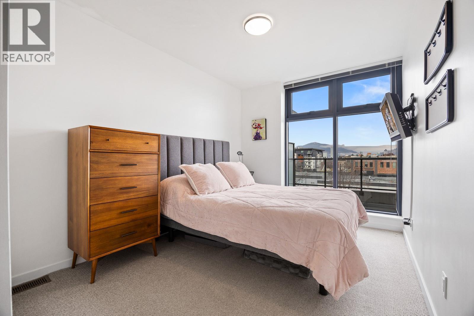 #301 485 Groves Avenue - 18