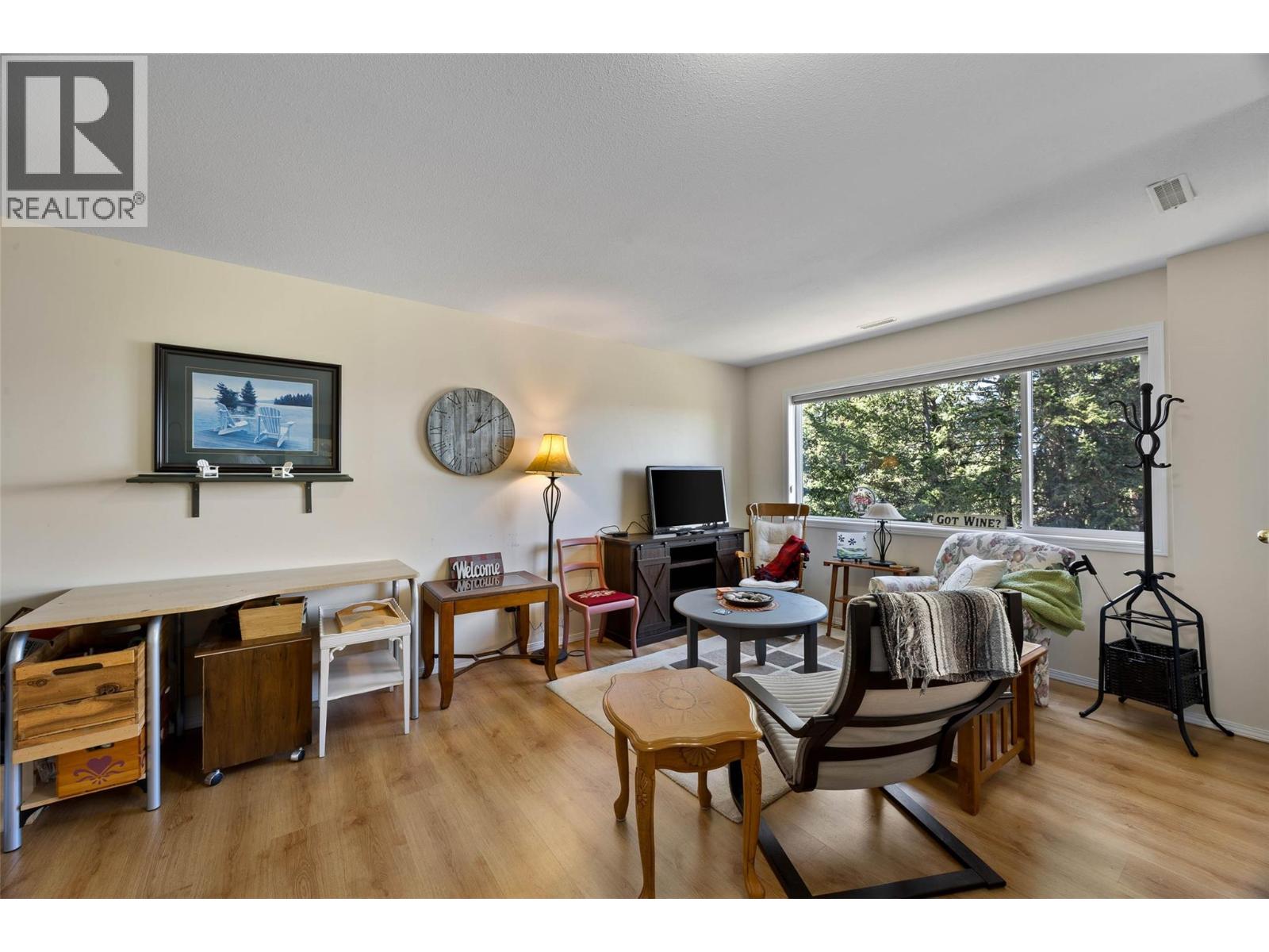 #15 481 Monarch Court - 17