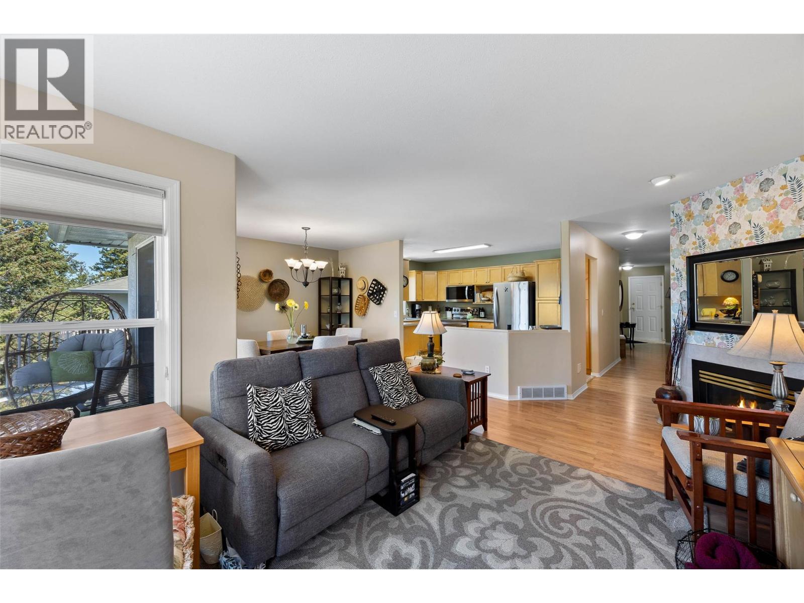 #15 481 Monarch Court - 9