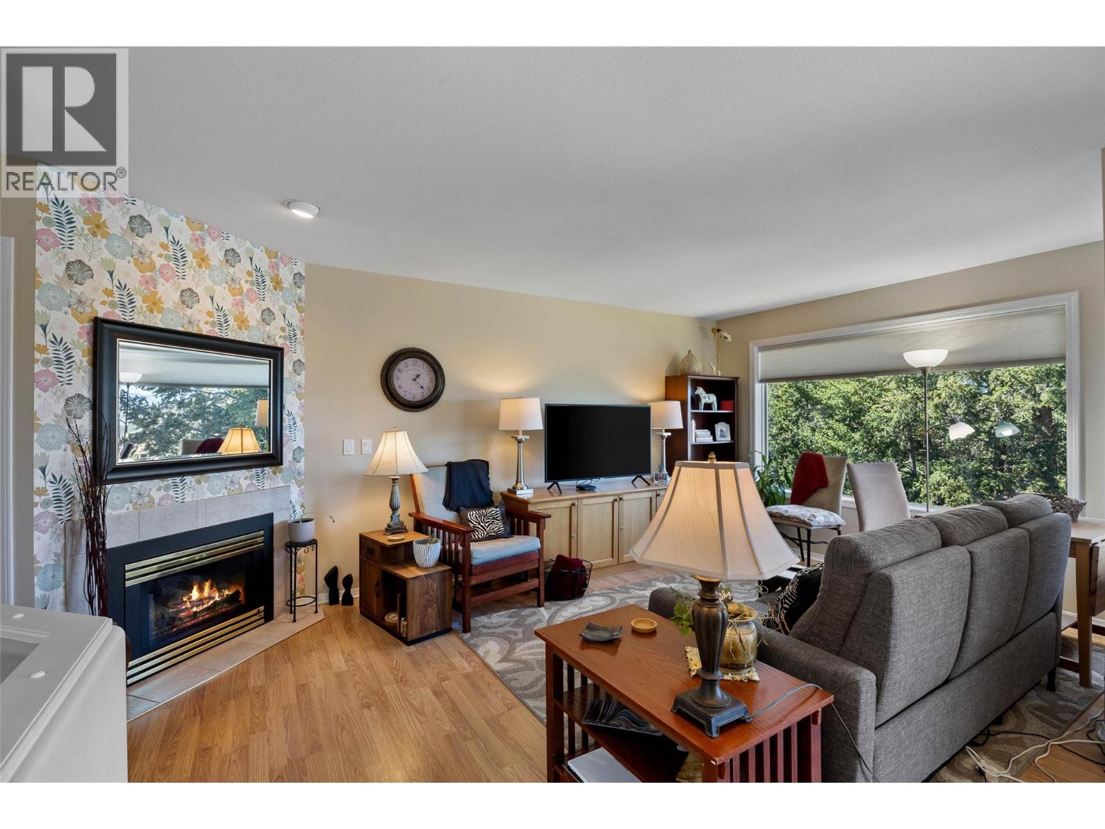 #15 481 Monarch Court - 8