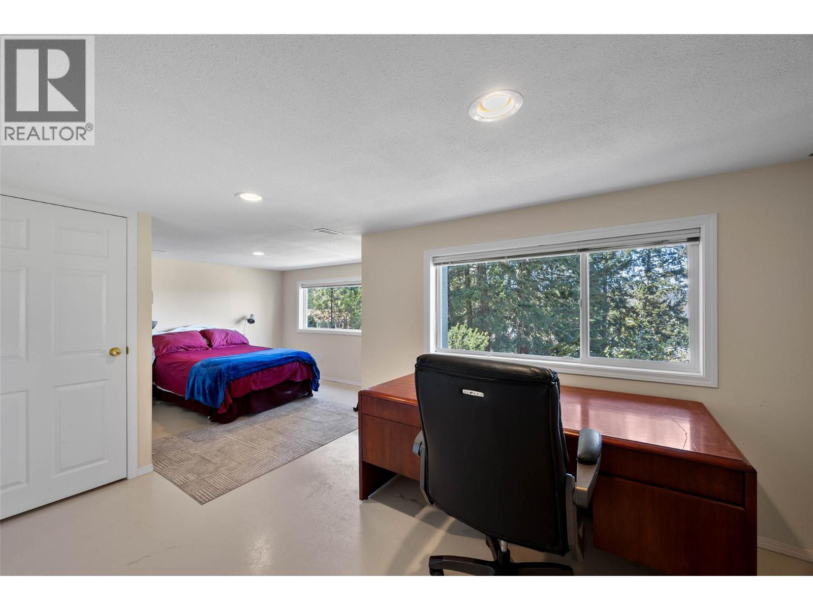 #15 481 Monarch Court - 25