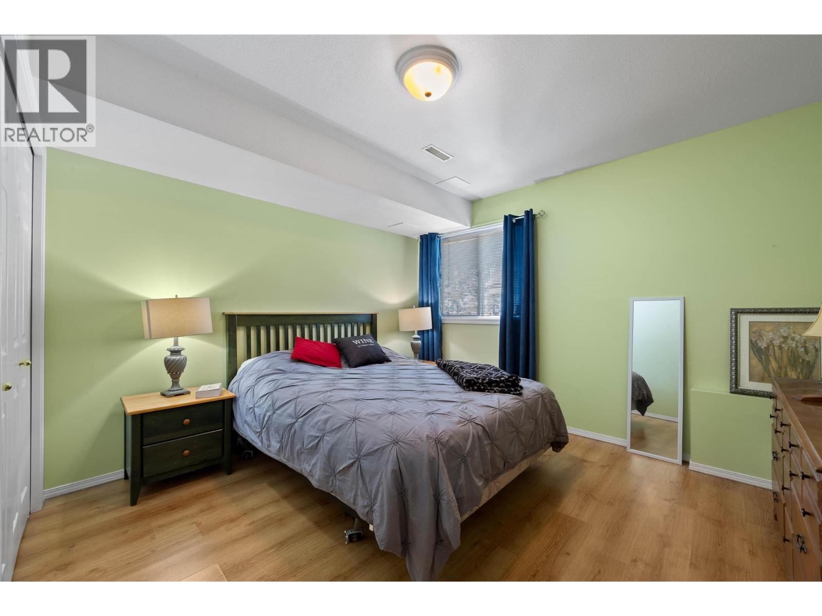 #15 481 Monarch Court - 20