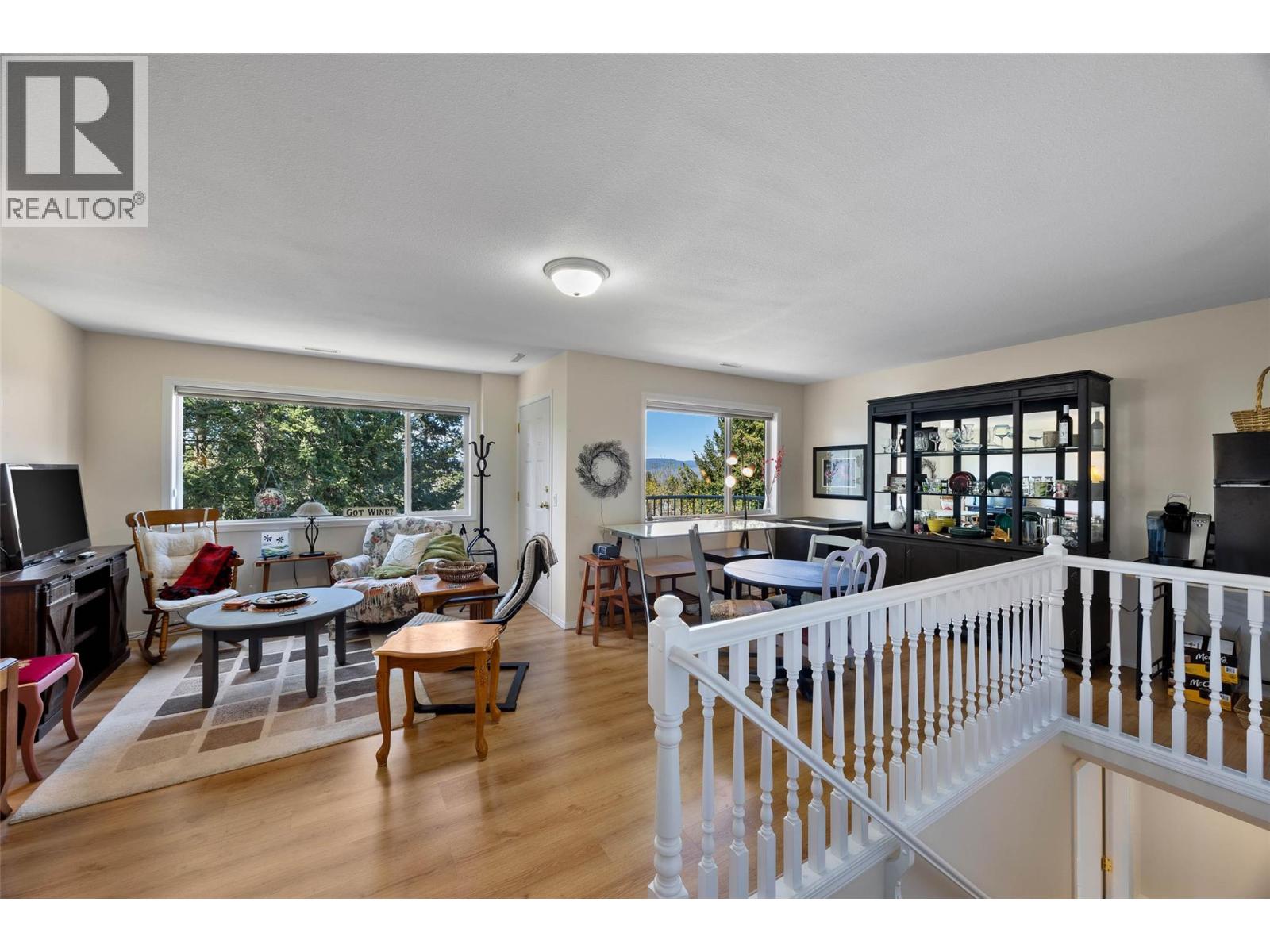 #15 481 Monarch Court - 16