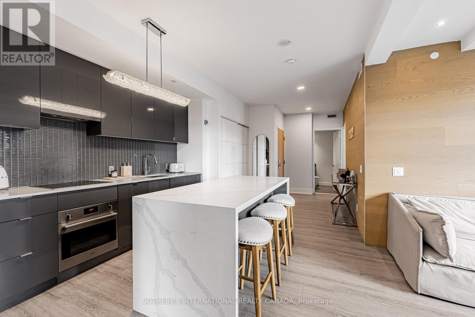 #4511 7 GRENVILLE STREET - 10