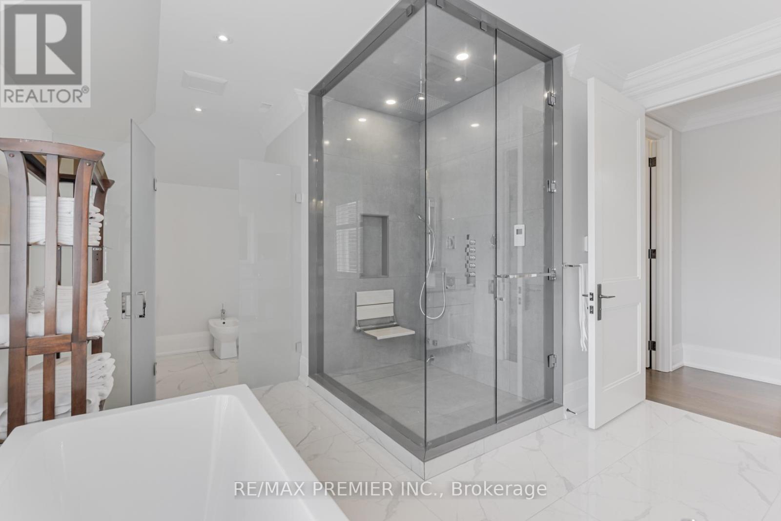 111 CODSELL AVENUE - 13