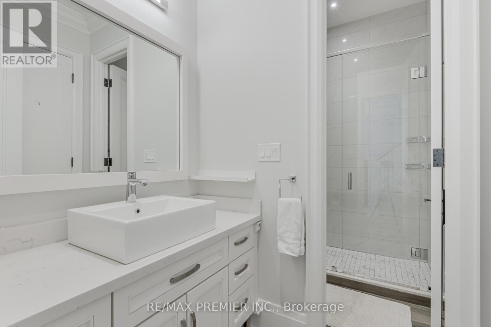 111 CODSELL AVENUE - 21