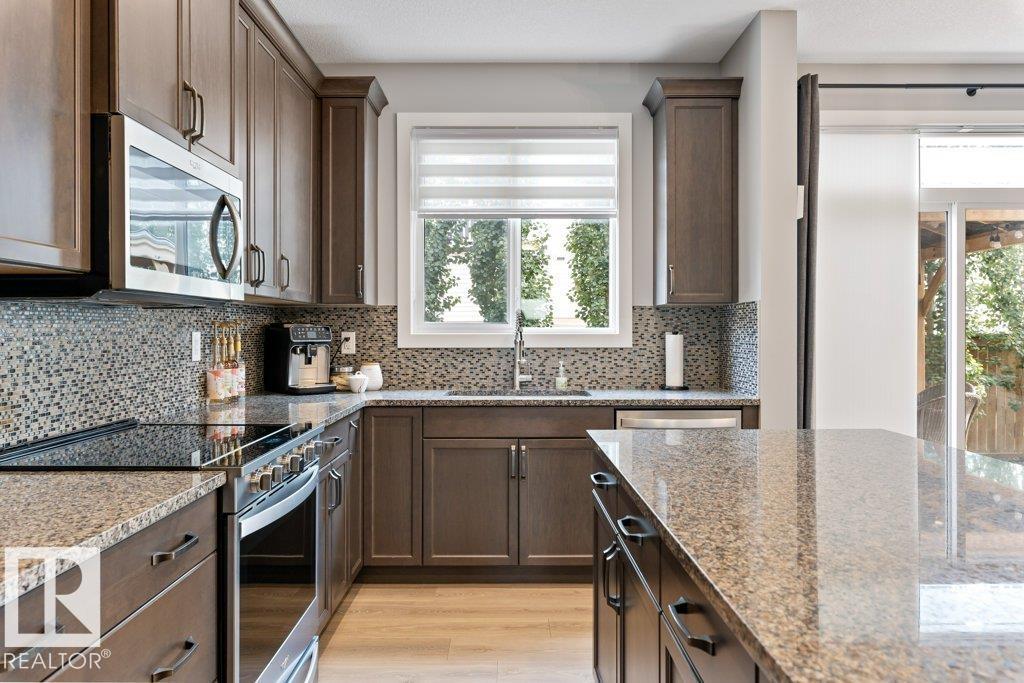 20008 18 AV NW, Edmonton