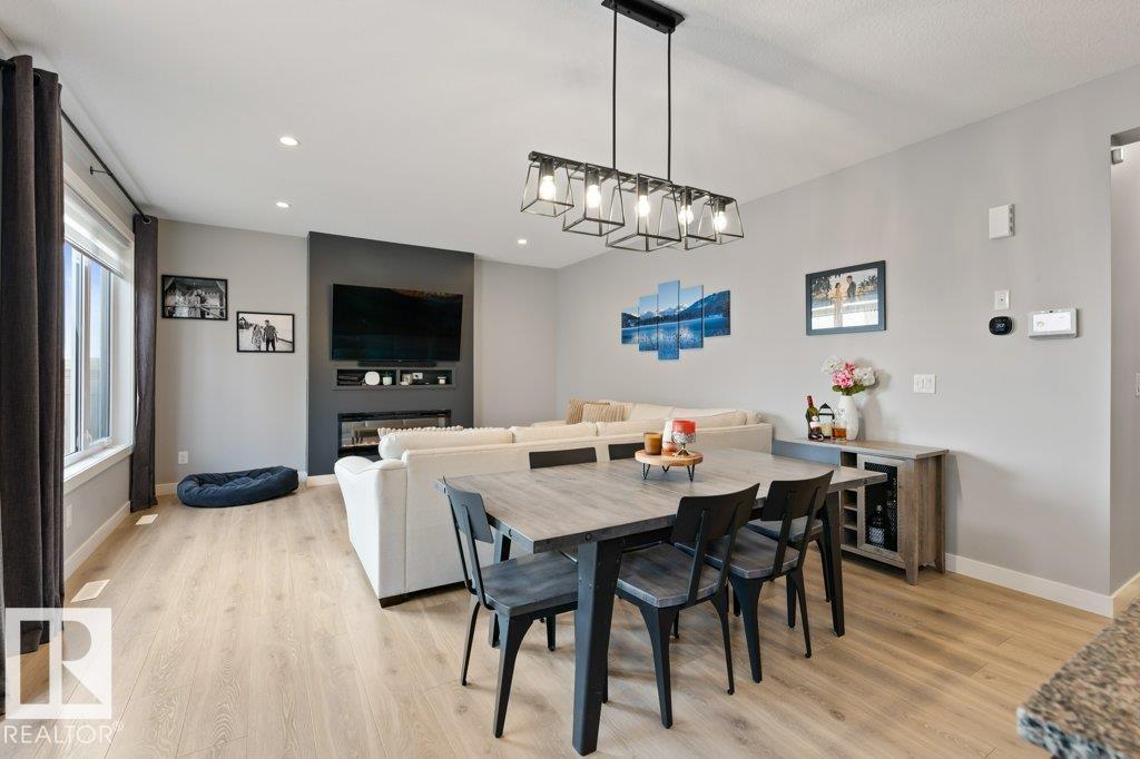 20008 18 AV NW, Edmonton