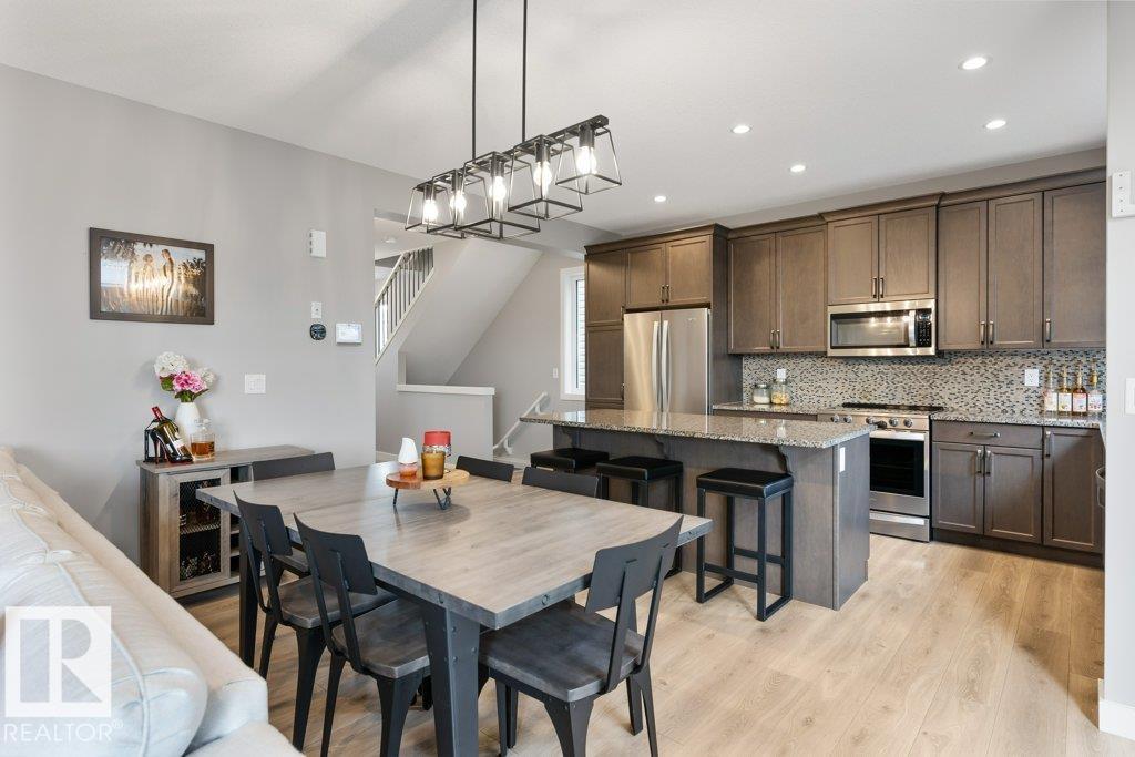 20008 18 AV NW, Edmonton