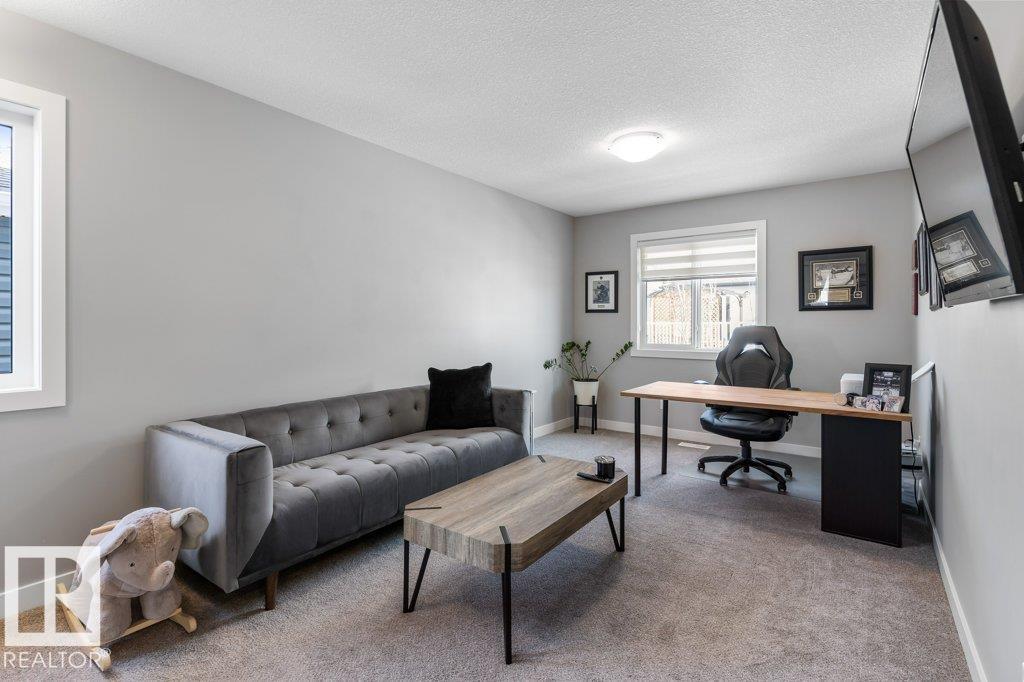 20008 18 AV NW, Edmonton