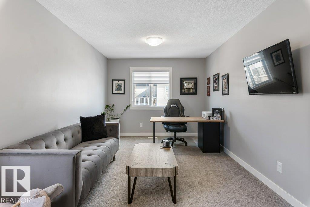 20008 18 AV NW, Edmonton