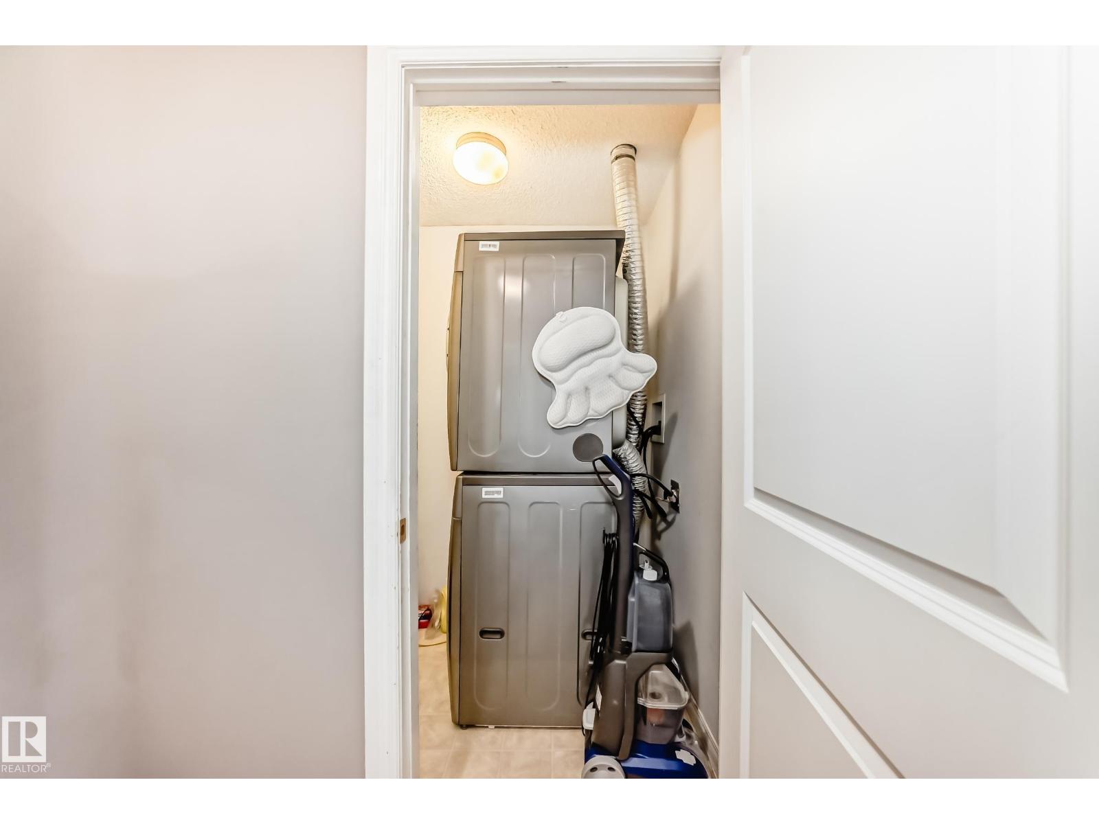 #102 16221 95 ST NW, Edmonton