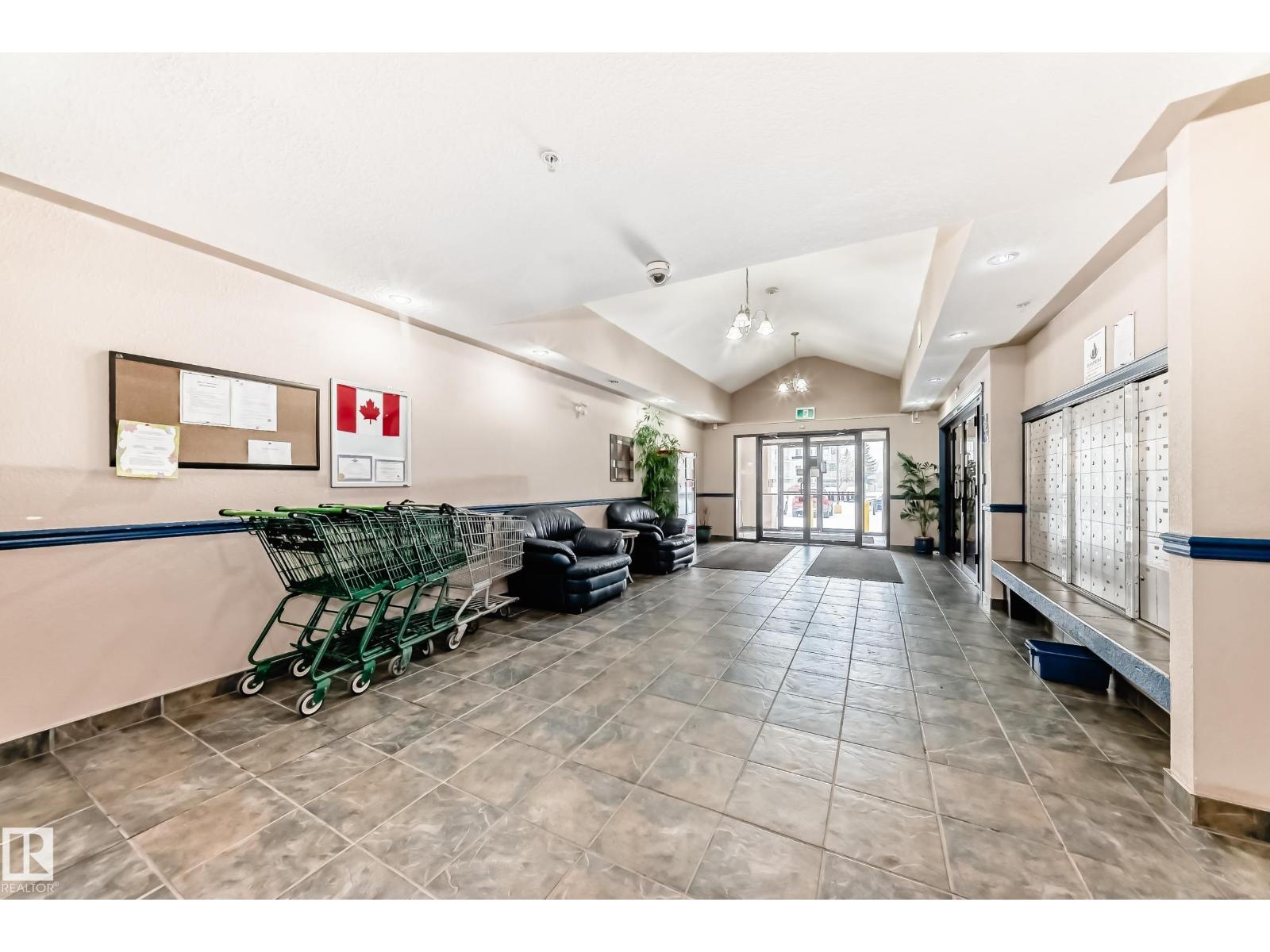 #102 16221 95 ST NW, Edmonton